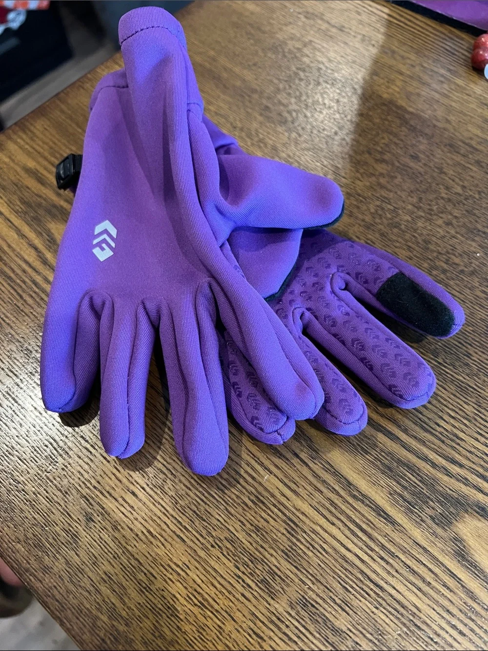 Free Country Ltd Kids Purple Technology Friendly Gloves - Lightweight Grip